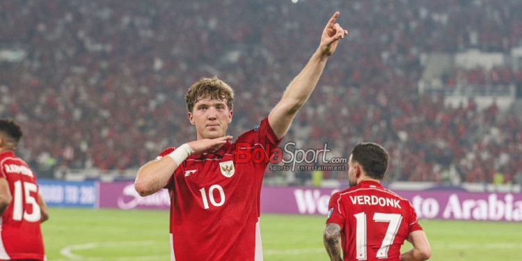 Melokal maksimal! Ole Romeny terciduk main hadroh bareng santri jelang gabung TC Timnas Indonesia