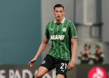 Pertama kali absen di era John Herdman! Jay Idzes tak bisa bela timnas Indonesia saat lawan Oman dan Mozambik
