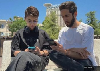 ‘Seperti tahanan yang dibebaskan’ – Warga Iran lega setelah pemadaman internet berakhir
