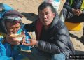 Pemandu Gunung Everest terjebak berhari-hari, bertahan hidup dengan makan cokelat dan mengunyah es