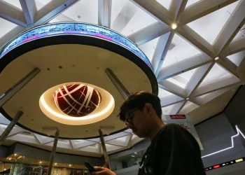 IHSG ditutup menguat dipimpin saham sektor energi