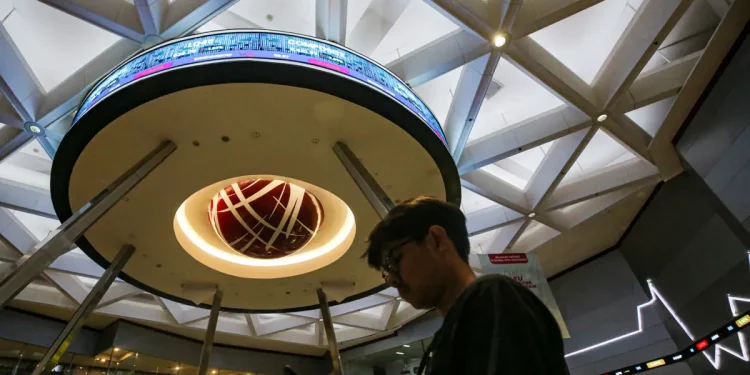 IHSG ditutup menguat dipimpin saham sektor energi